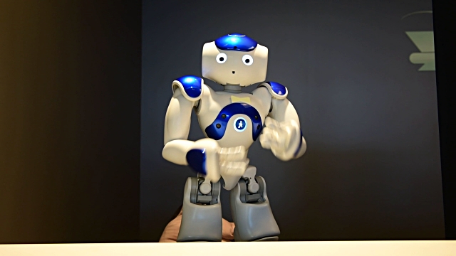 робот-андроид