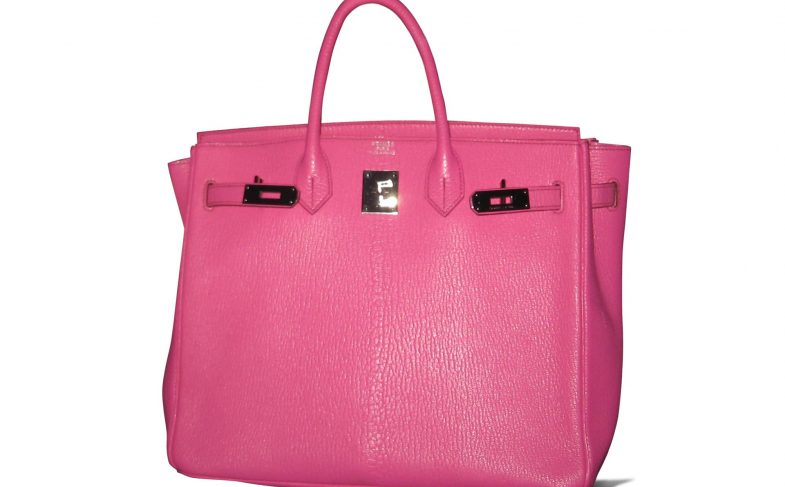 Цена культовой сумки Birkin может доходить до полумиллиона долларов