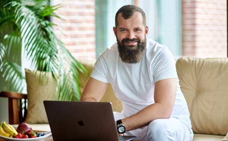 Влад Савченко