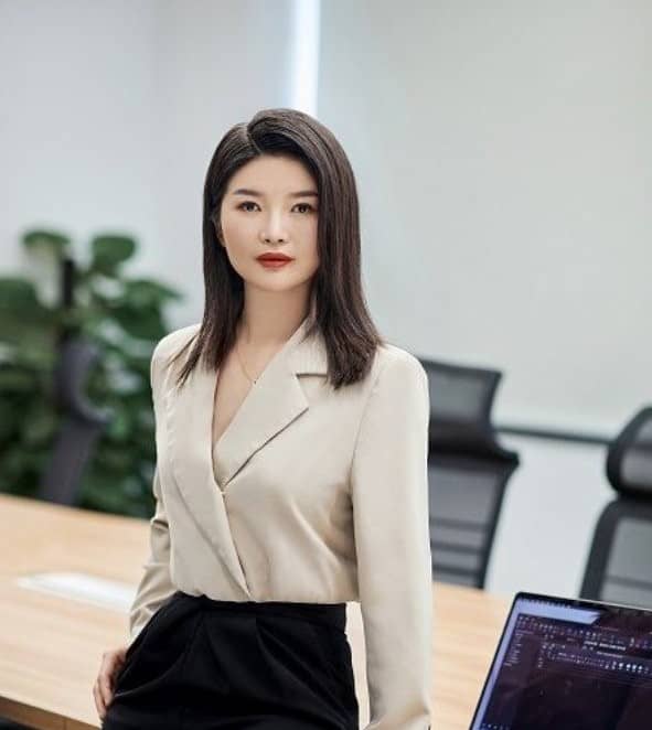 Лілі Чжан , фінансовий директор Huobi Group
