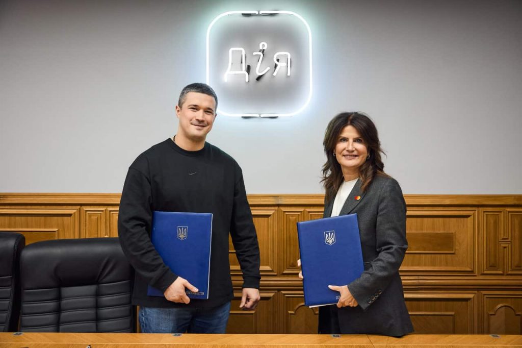 Минцифра и Mastercard 