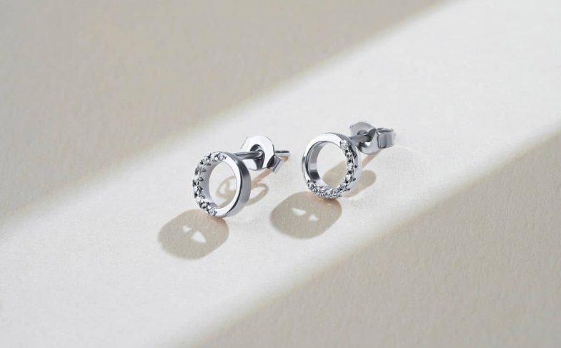 Пусети з білого золота