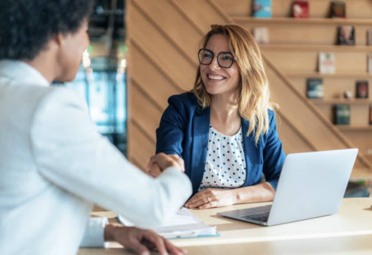 Ефект «першого торкання»: чому клієнти обирають не товар, а сервіс