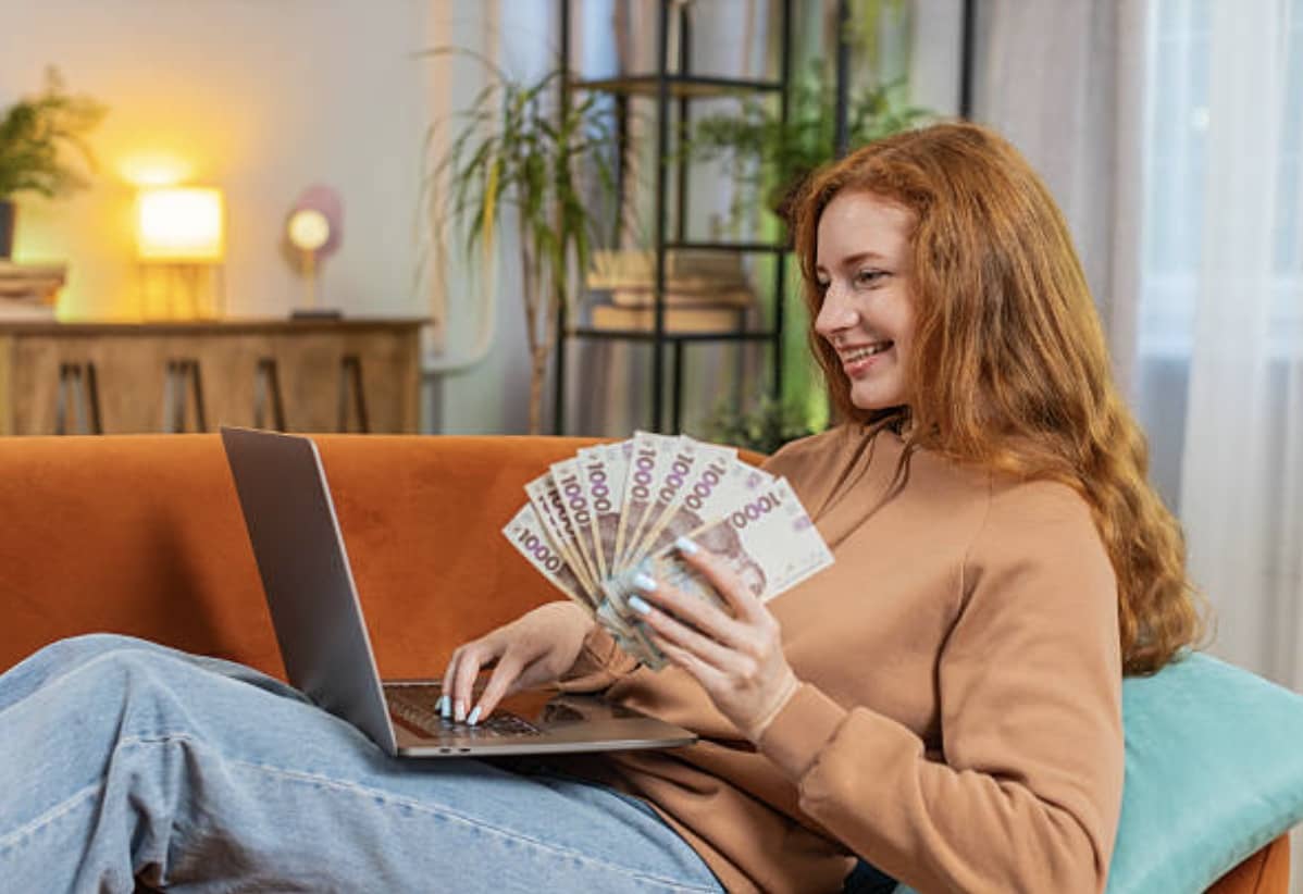 Як змінилися доходи українців у 2025 році: 32% заробляють стільки ж, тоді як у чверті — впали заробітки