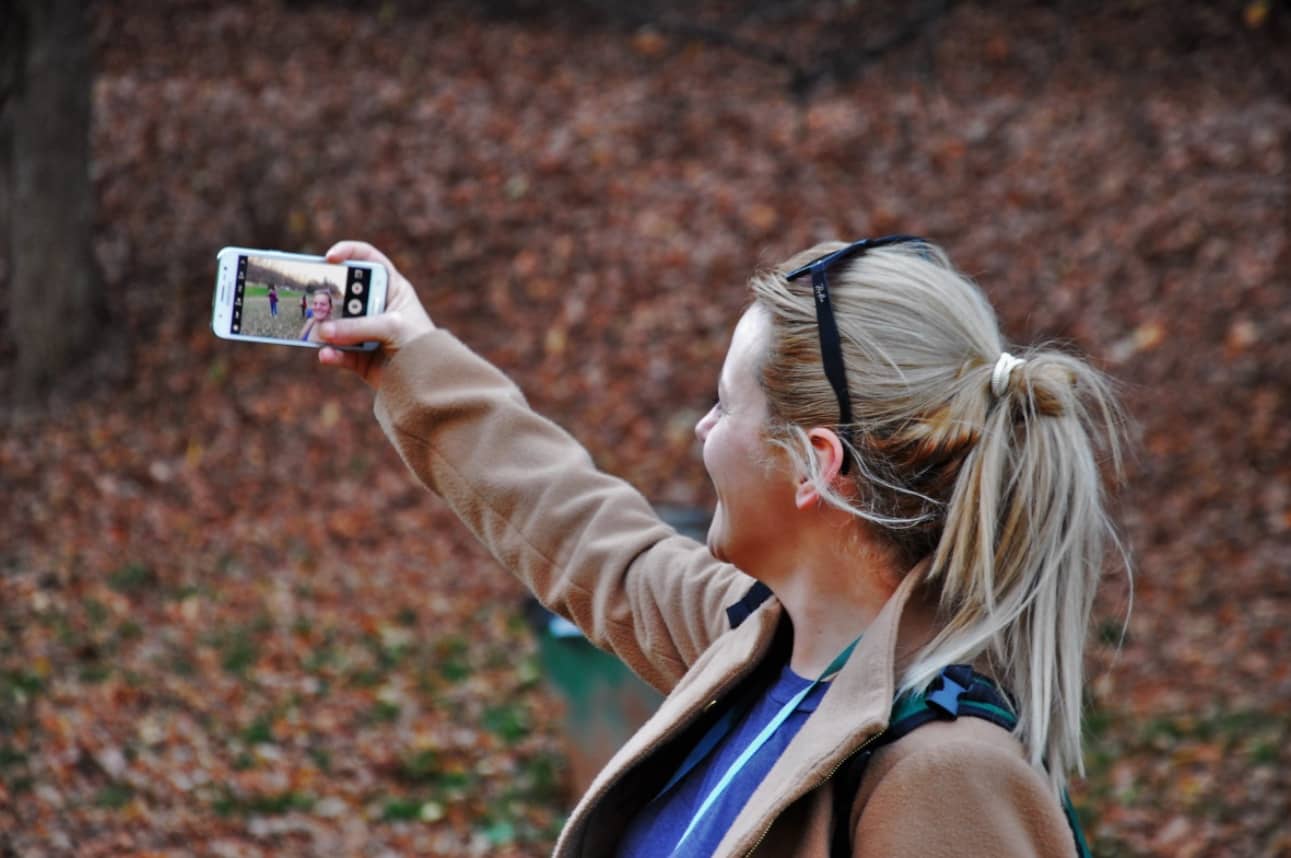 Як перетворити випадкові знімки з галереї на стильний та залучаючий пост?